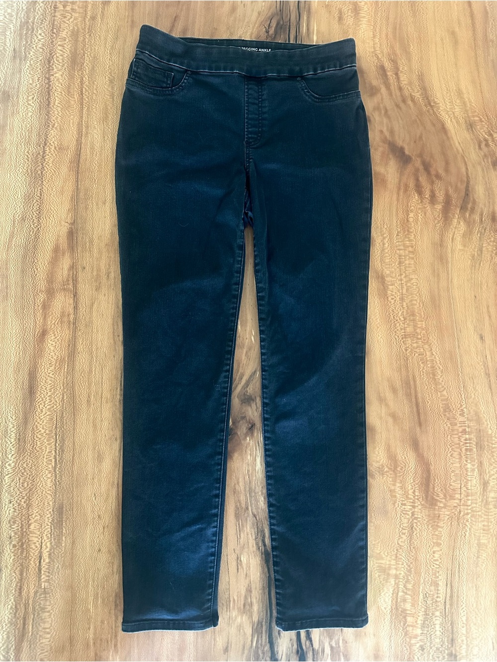 Chico's Black Pull-On Jegging Ankle Jeans - So Slimming Stretch Denim| Size: 6